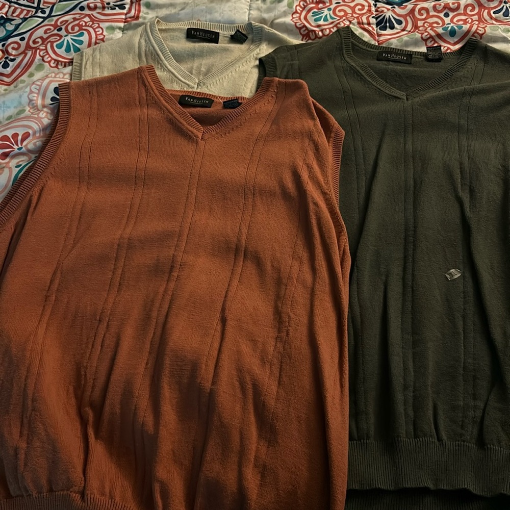 3 van heusen sweater vests XL